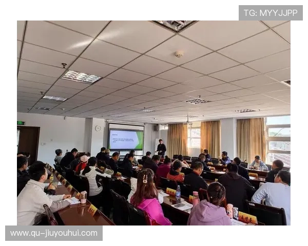 掌握足球回旋球技巧的全面系统训练方法与高效实用练习步骤指导手册